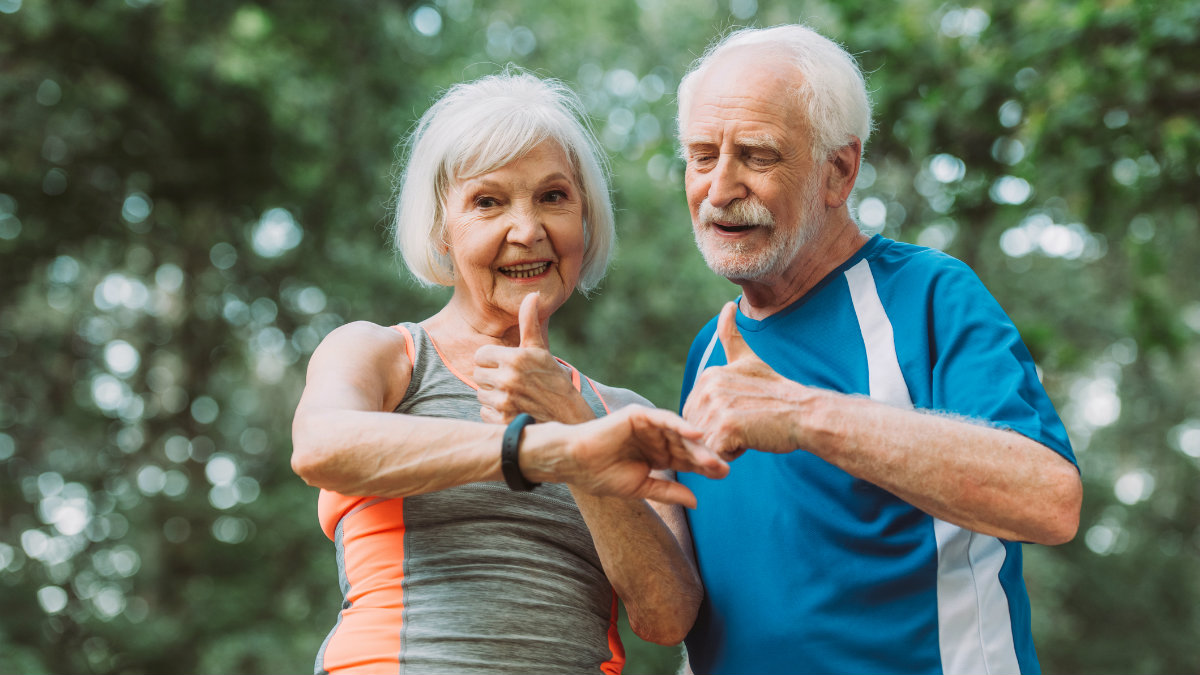 senior-friendly smartwatch comparison