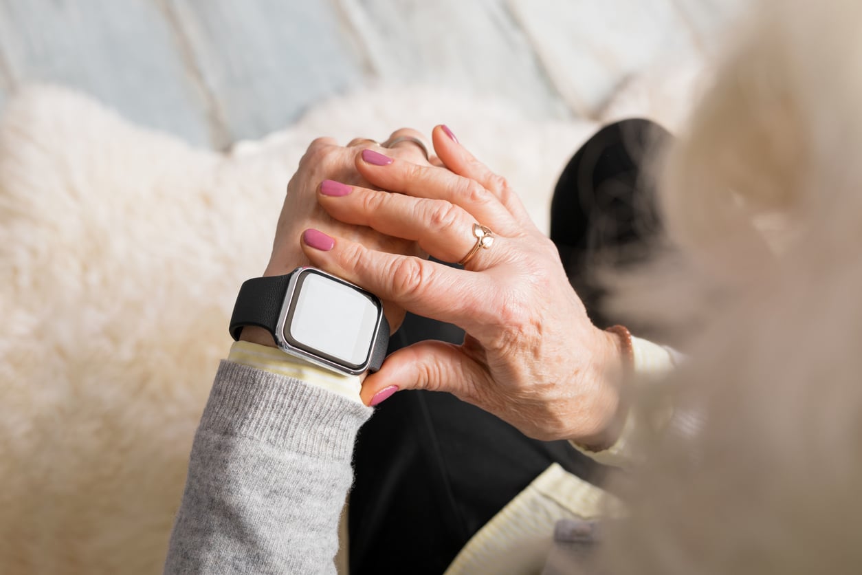 how to troubleshoot senior smartwatches