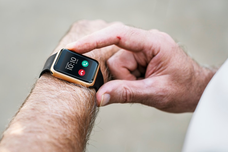 how to make calls from smartwatch