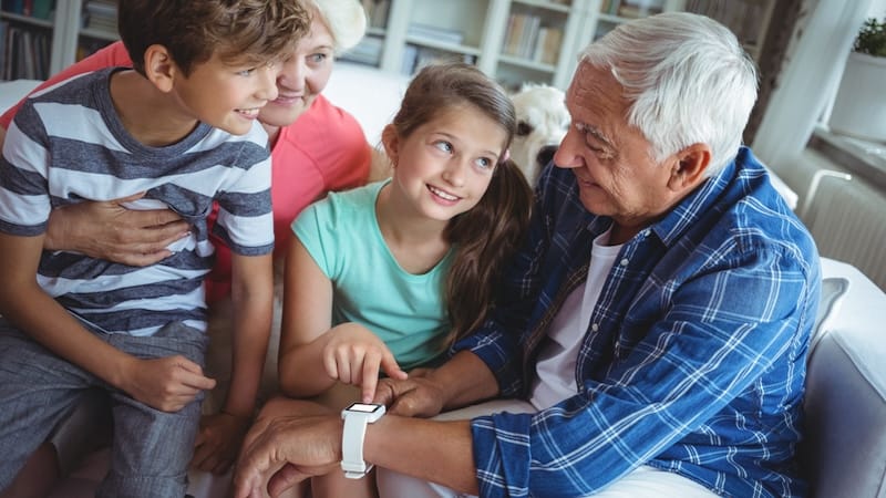 how to set up a smartwatch for elderly
