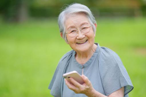 voice assistants for elderly people Voice Assistants for Elderly People: Best Smart Home Hubs